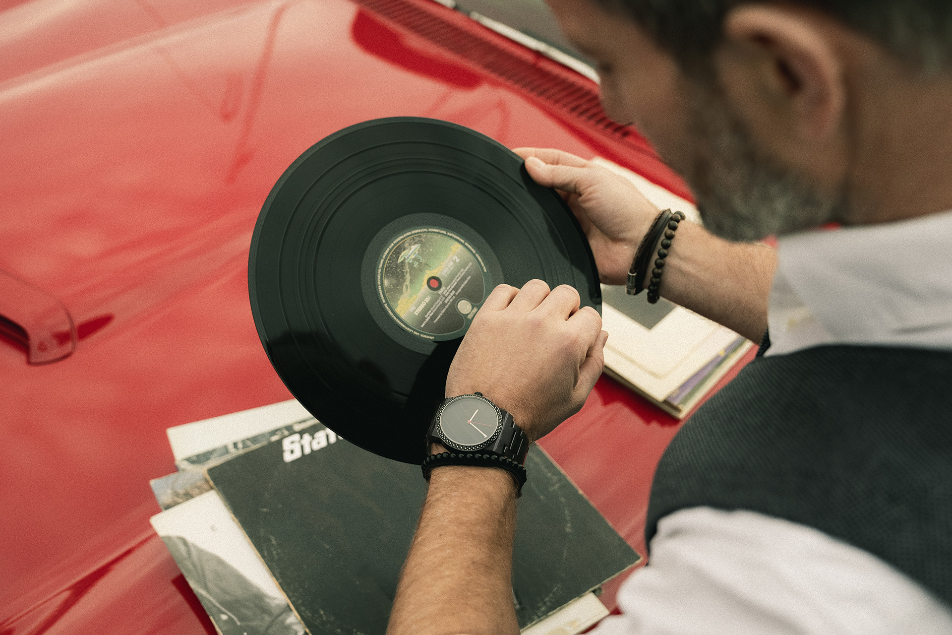 Stilvolle und nachhaltige Uhren aus Schallplatten